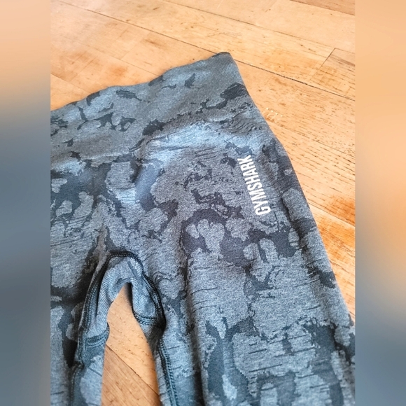 Gymshark Adapt High-Waisted Camo Seamless Leggings,  Dark Green, Size XS - Picture 2 of 6